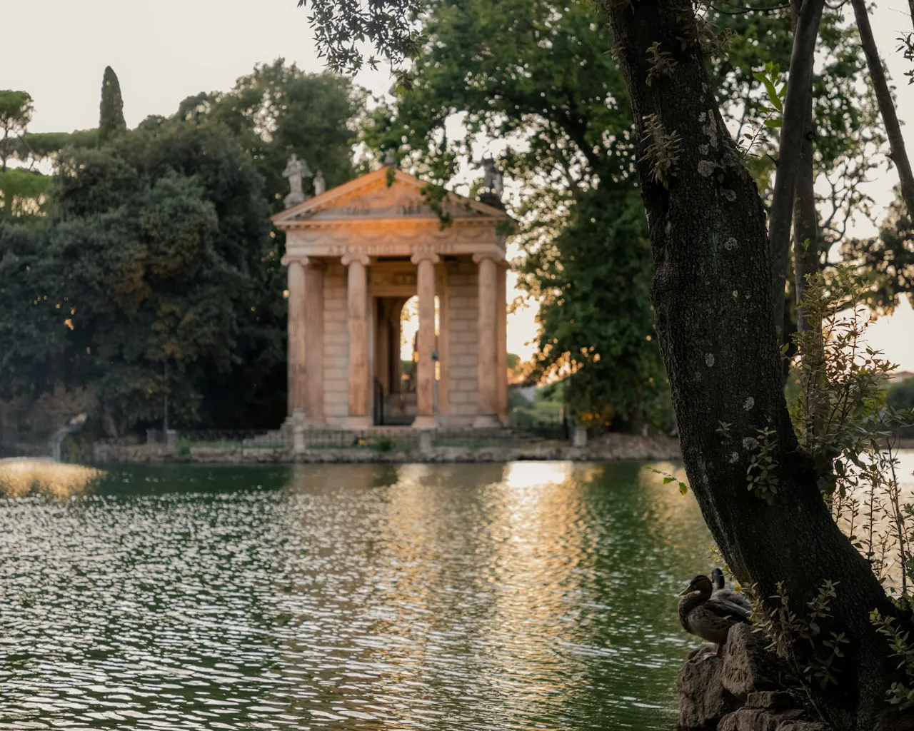 Roma, luce del tardo pomeriggio sui tetti